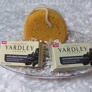 Activated Charcoal Moisturizing Bath Bar